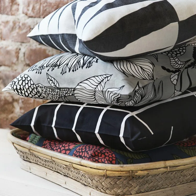 Marimekko Tiiliskivi Kussenhoes 4 Marimekko Tiiliskivi Kussenhoes - Afbeelding 2