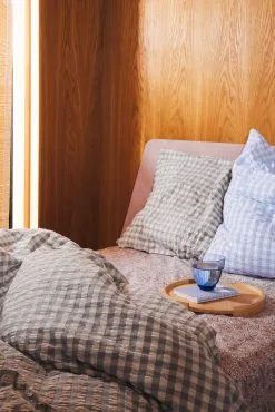 Juna Bæk&Bølge Beddengoedset 220x220 Cm 12 Juna Bæk&Bølge Beddengoedset 220x220 Cm -Kussens winkel 500743 01 10 EnvironmentImage 5df84cef82