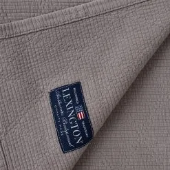 Lexington Icons Quilted Sprei 240x260 Cm 5 Lexington Icons Quilted Sprei 240x260 Cm -Kussens winkel 502619 01 2 ProductImageDetail f53b183785