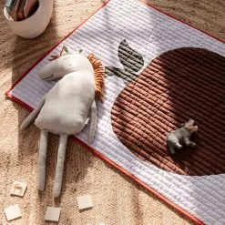 Ferm LIVING Apple Deken 80x110 Cm 7 Ferm LIVING Apple Deken 80x110 Cm -Kussens winkel 502806 01 3 EnvironmentImage 3b9342a54c