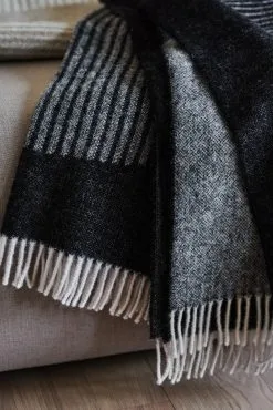 NJRD Circles Wollen Plaid 130x185 Cm -Kussens winkel 504262 01 10 EnvironmentImage 2897cbeaf5