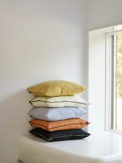 Hay Outline Kussen 50x50 Cm -Kussens winkel 504540 01 6 EnvironmentImage 33ea466fc0