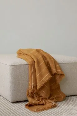 Menu Battus Plaid 130x185 Cm 13 Menu Battus Plaid 130x185 Cm -Kussens winkel 506083 01 5 EnvironmentImage e43c558571