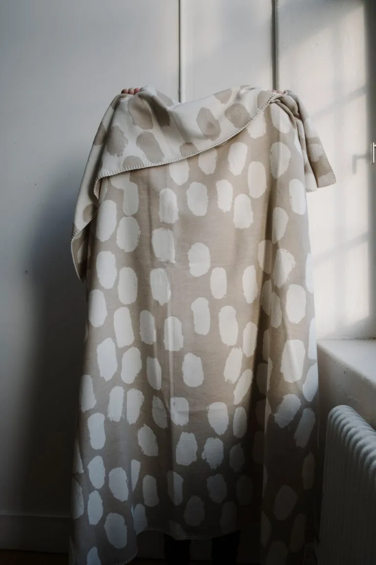 Fine Little Day Dots Deken 140x180 Cm 5 Fine Little Day Dots Deken 140x180 Cm - Afbeelding 3