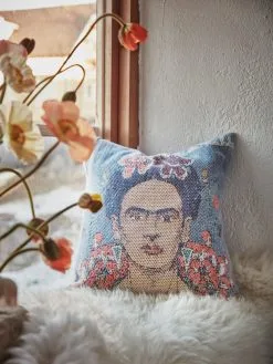 Ekelund Linneväveri Frida Kahlo Kussenhoes 40x40 Cm 9 Ekelund Linneväveri Frida Kahlo Kussenhoes 40x40 Cm -Kussens winkel 512290 01 2 EnvironmentImage 072a062ff3