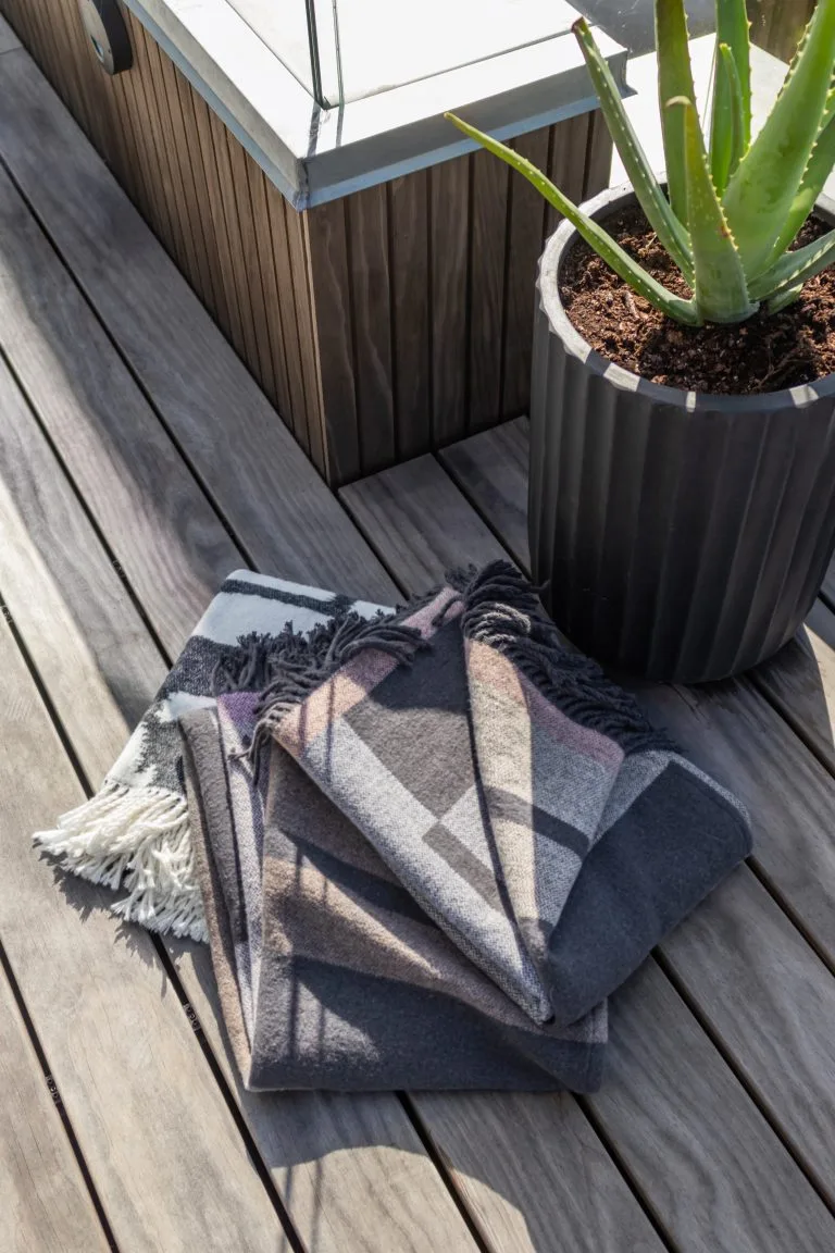 Mette Ditmer Bauhaus Plaid 127x170 Cm 7 Mette Ditmer Bauhaus Plaid 127x170 Cm - Afbeelding 5