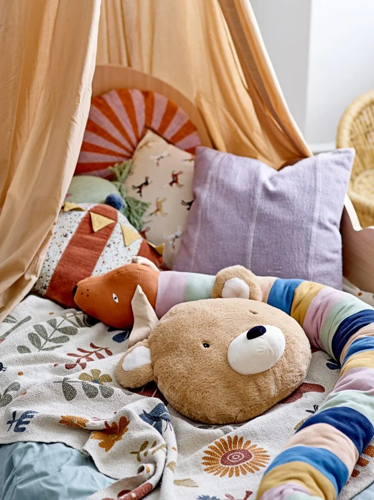 Bloomingville Raffe Kussen 37x40 Cm 4 Bloomingville Raffe Kussen 37x40 Cm - Afbeelding 2