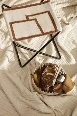 Ferm LIVING Daze Sprei 240x250 Cm -Kussens winkel 574318 01 42 EnvironmentImage 2fafb75504